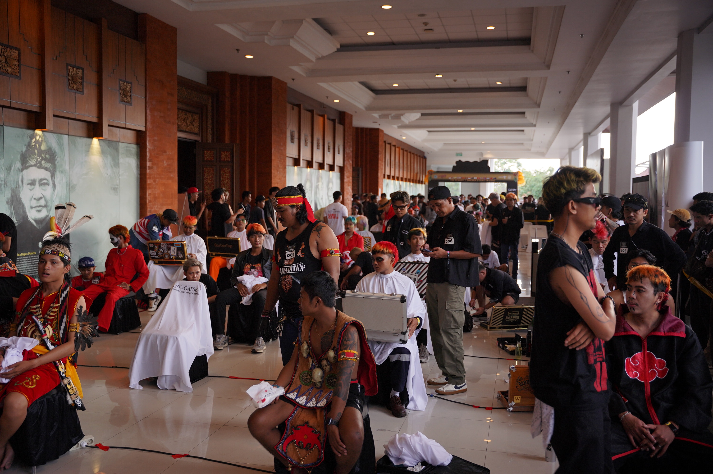 Expo floor & crowd — teaser